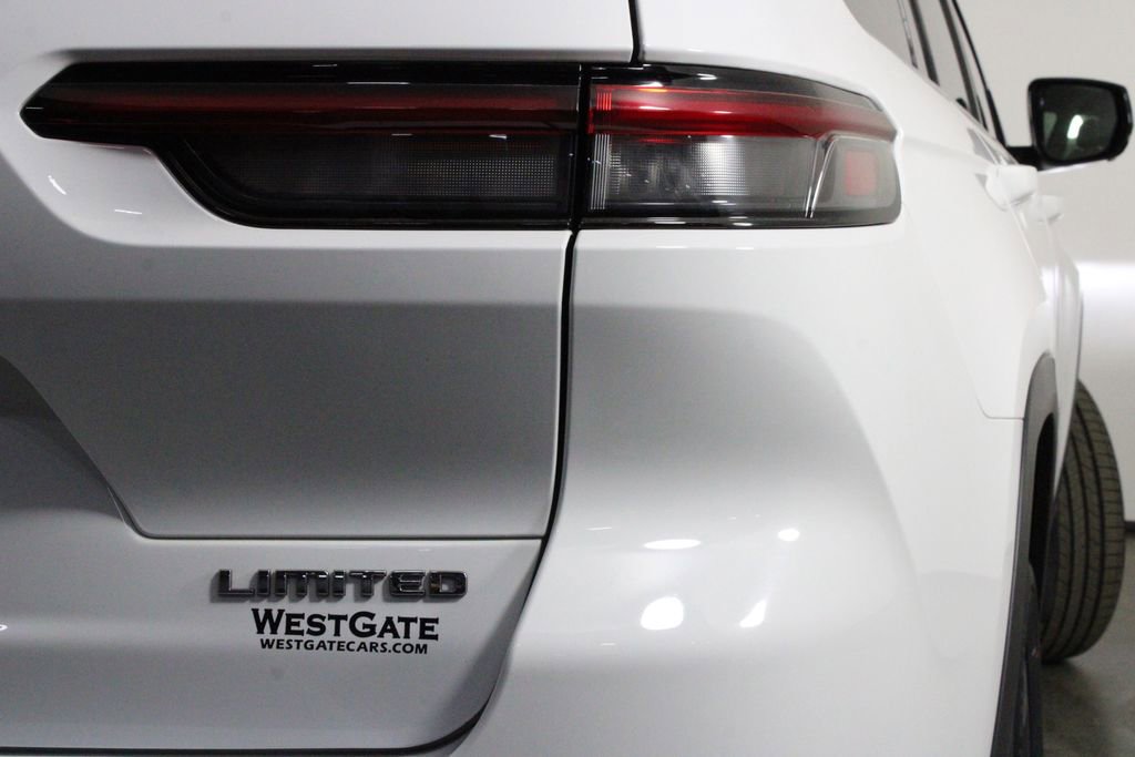 Used 2021 Jeep Grand Cherokee L Limited w/ Luxury Tech Group II image 49