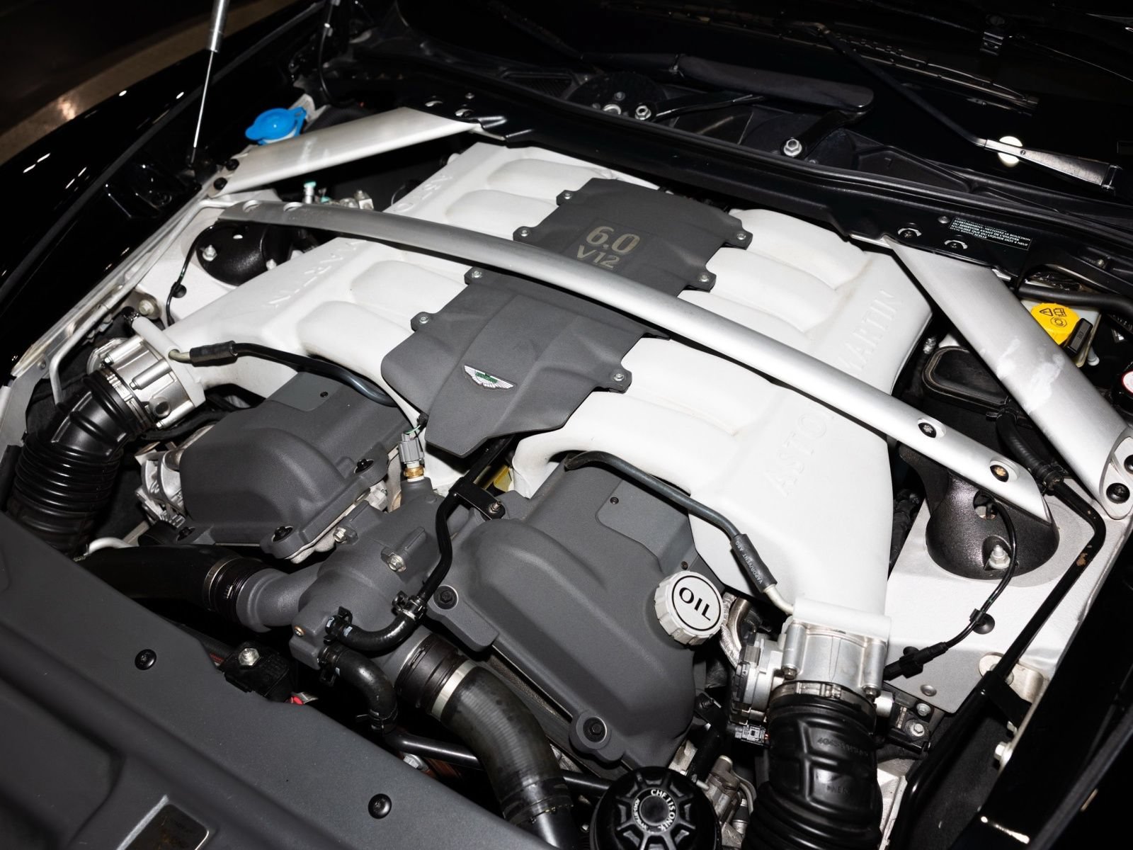 Used 2011 Aston Martin Rapide RWD image 28