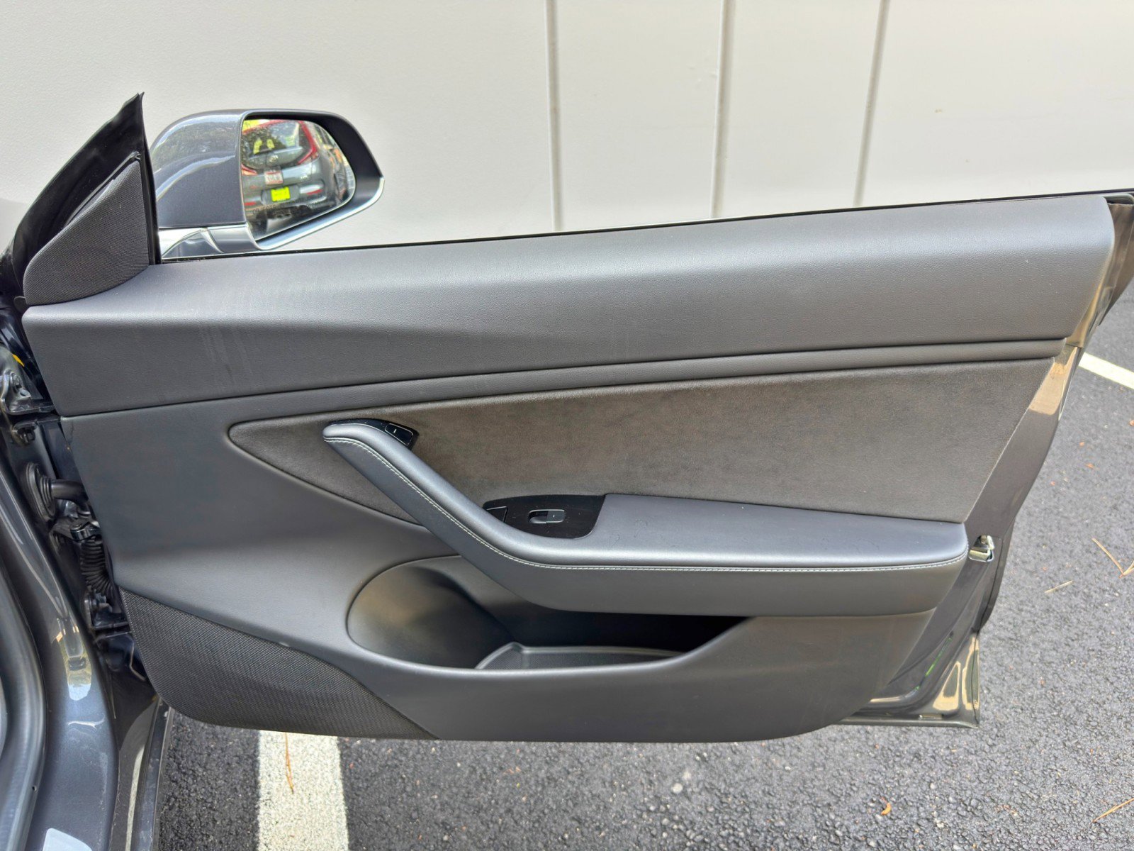 Used 2018 Tesla Model 3 Long Range RWD image 44