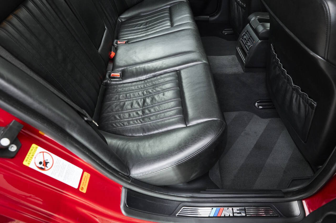 Used 2001 BMW M5 RWD image 73