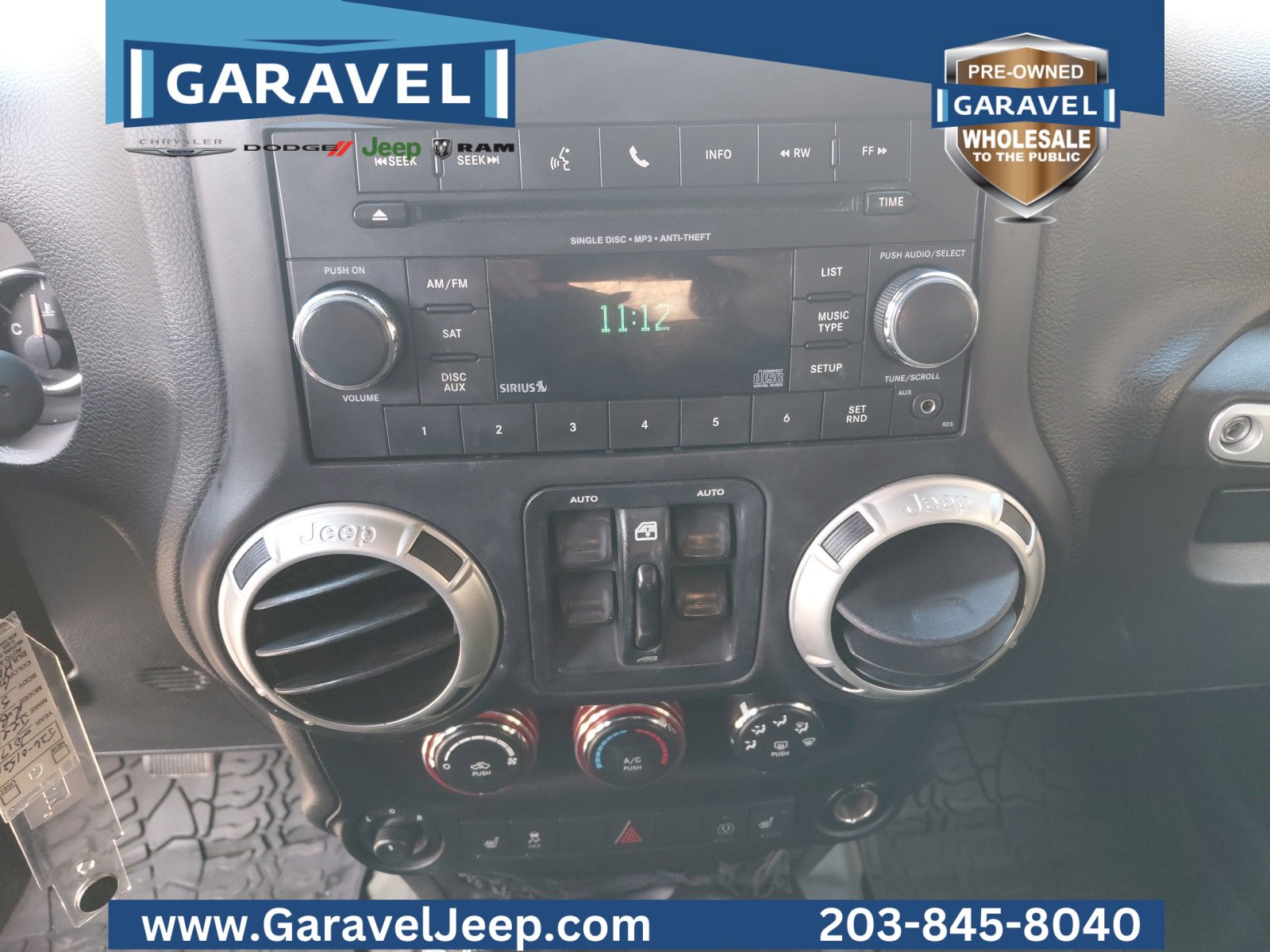 Used 2017 Jeep Wrangler Unlimited Rubicon w/ Cold Weather Group image 10