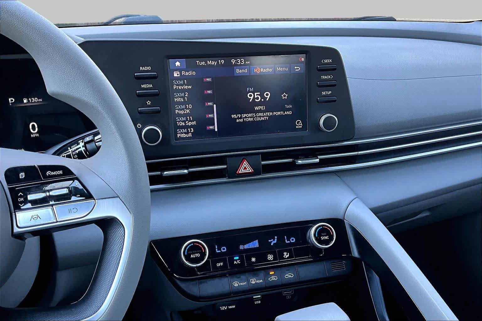 Used 2022 Hyundai Elantra SEL FWD image 12