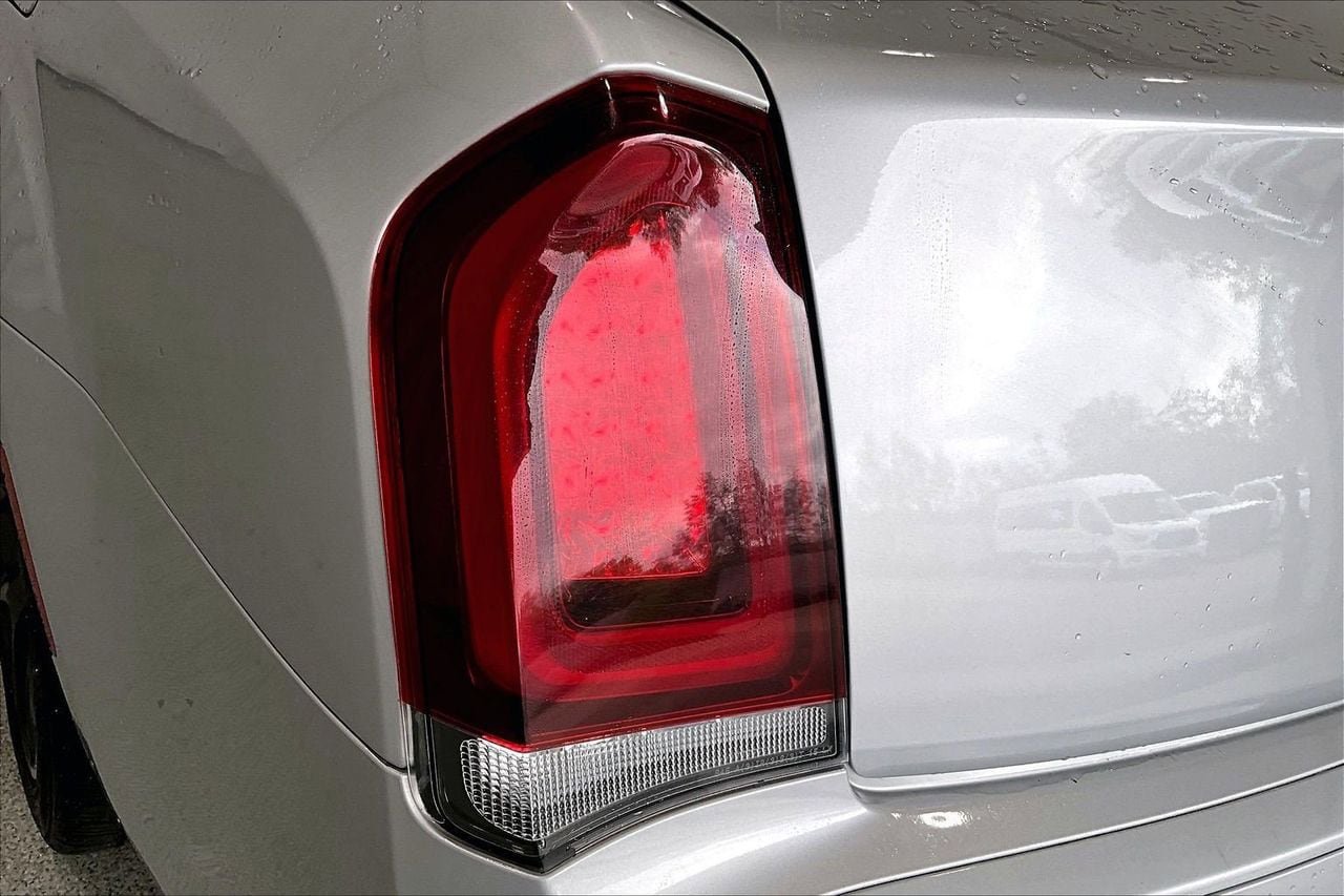 Used 2023 Chrysler 300 S RWD image 28