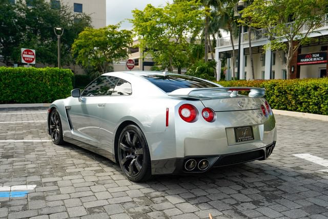 Used 2010 Nissan GT-R Premium AWD/4WD image 20