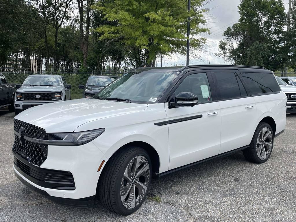 New 2027 Lincoln Navigator L Black Label w/ Black Label Special Edition AWD/4WD image 7