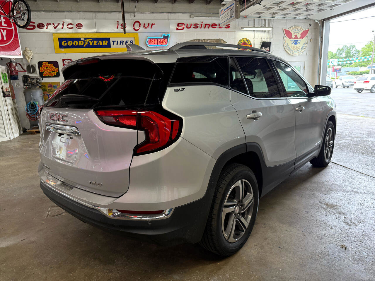 Used 2020 GMC Terrain SLT image 5