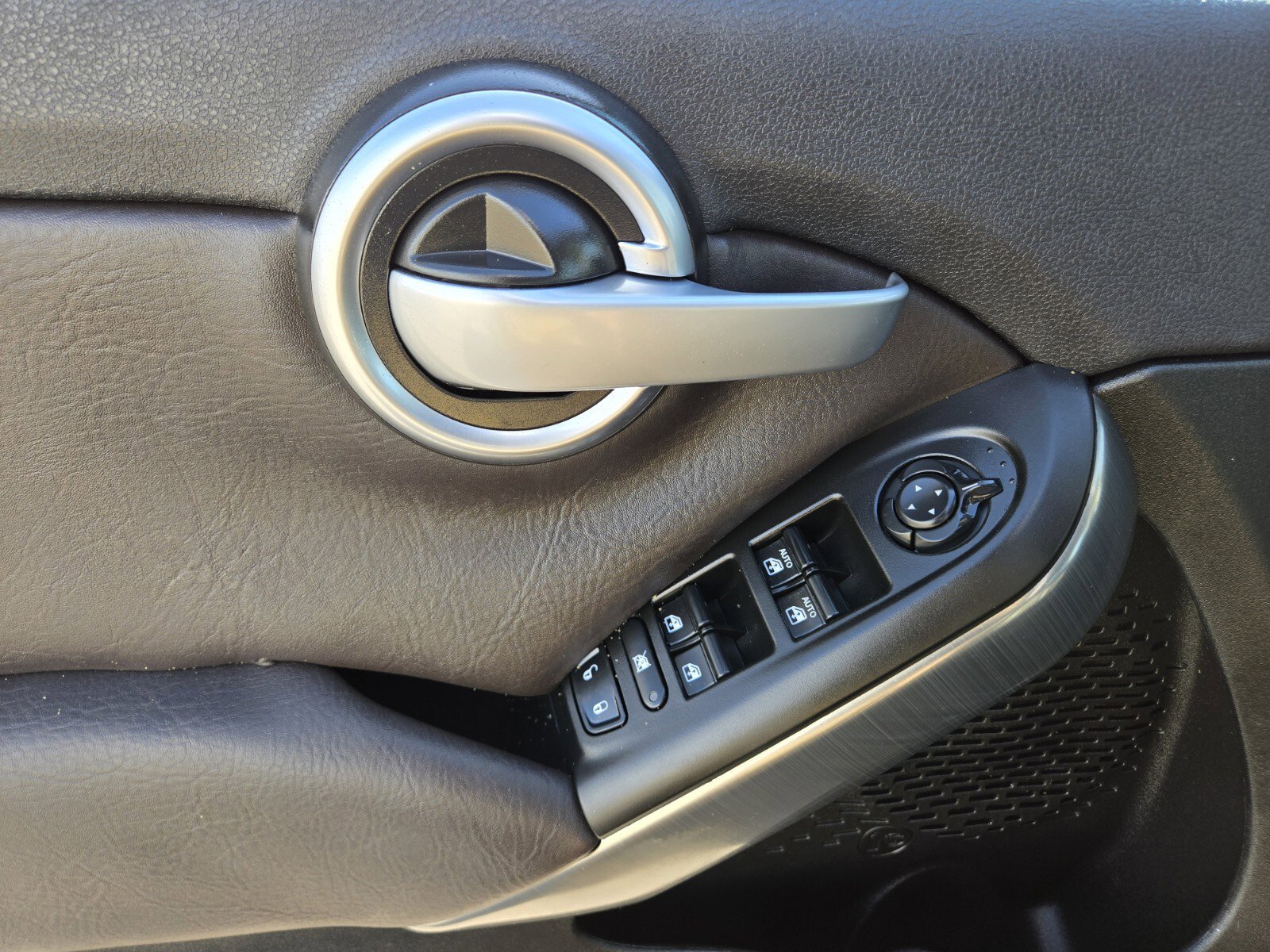 Used 2016 FIAT 500X Lounge image 17