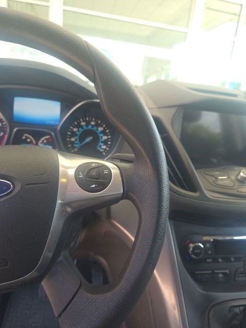 Used 2016 Ford Escape SE w/ Equipment Group 201A FWD image 7