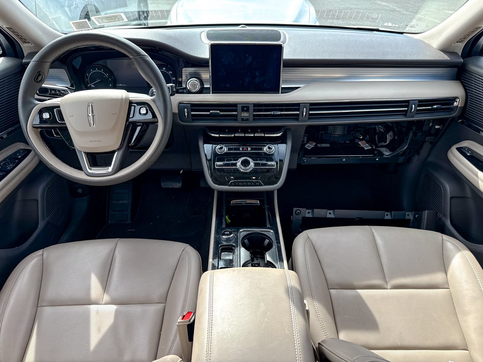 Used 2022 Lincoln Corsair AWD w/ Equipment Group 101A image 6