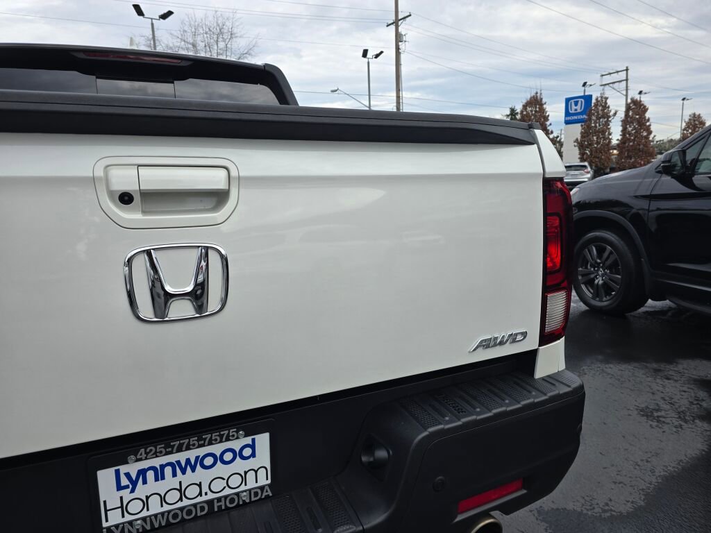 Certified 2023 Honda Ridgeline Black Edition image 9
