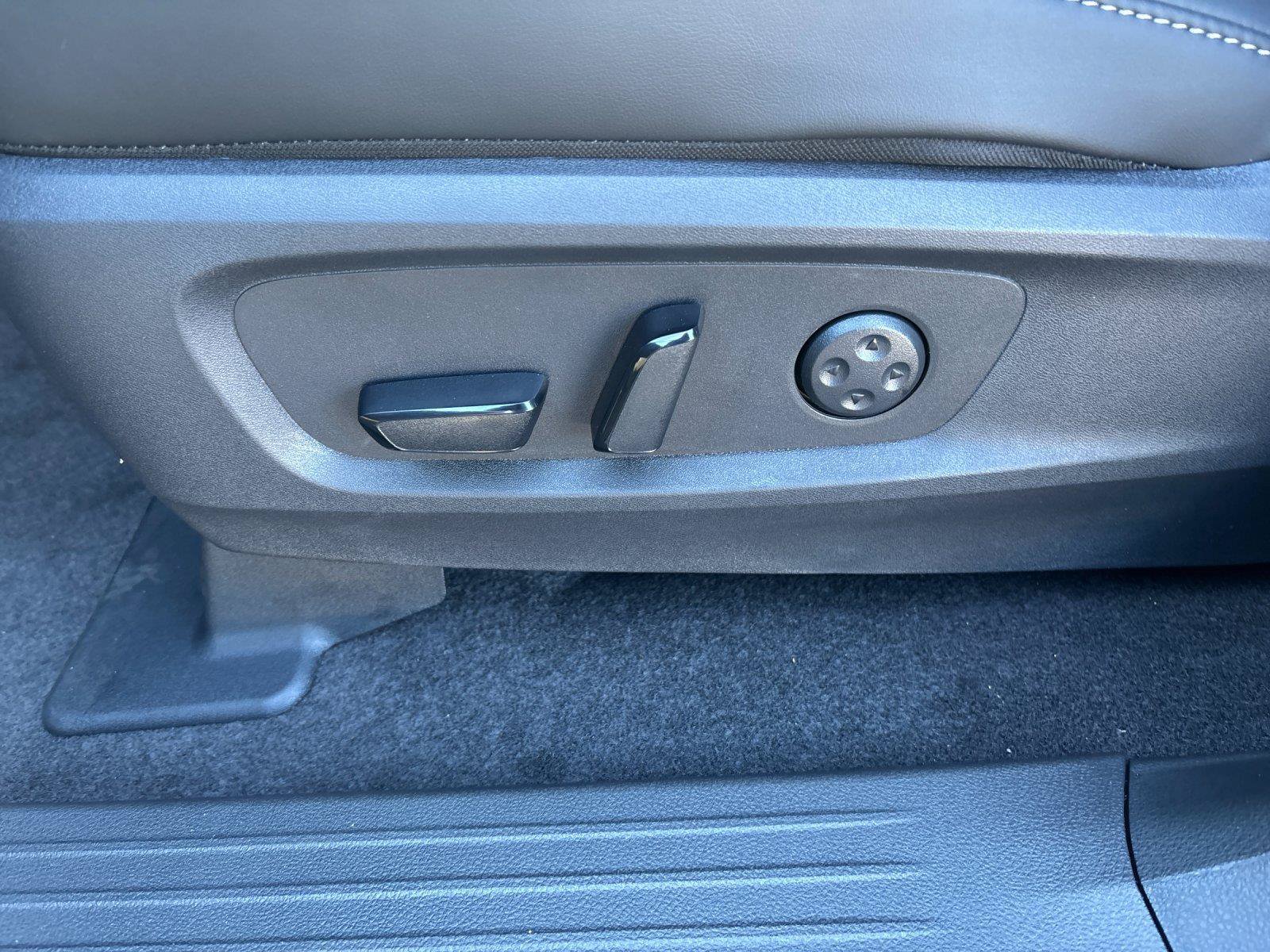 New 2027 INFINITI QX60 Luxe AWD/4WD image 16