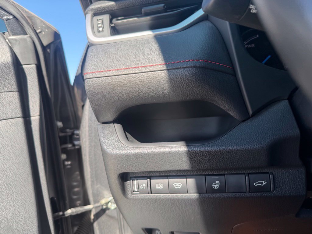 Used 2024 Toyota RAV4 SE w/ Weather & Moonroof Package AWD/4WD image 22