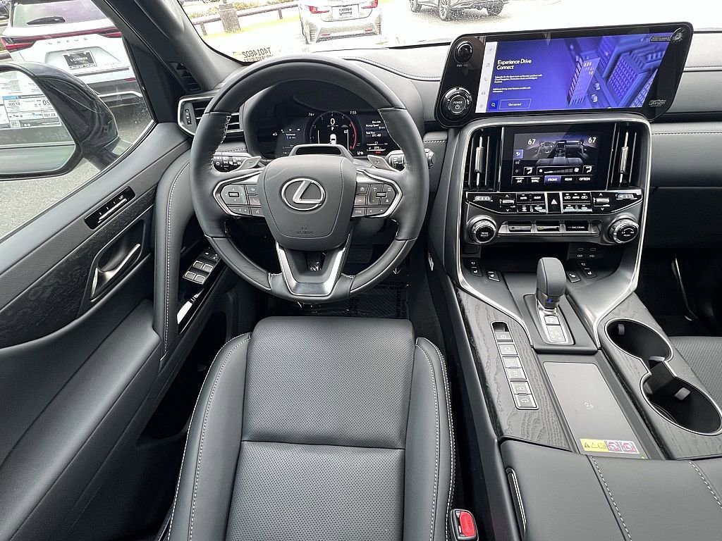 New 2026 Lexus LX 700h Luxury image 2