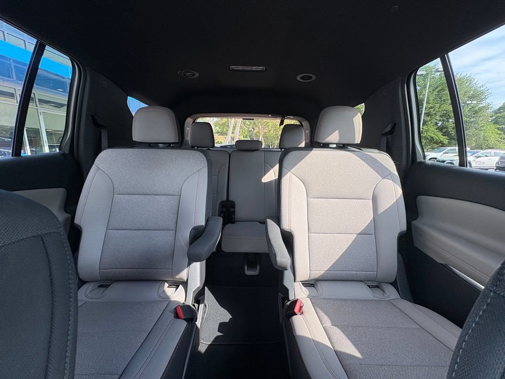 Used 2026 Chevrolet Traverse LT w/ Driver Confidence Package FWD image 13