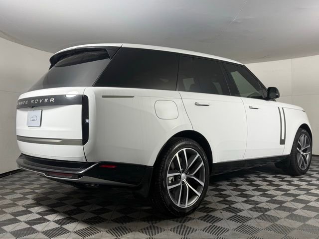 New 2025 Land Rover Range Rover SE image 8