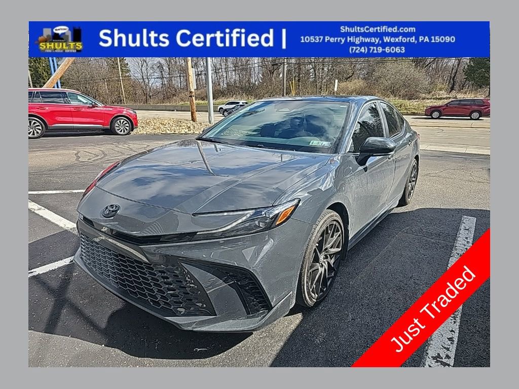 Used 2025 Toyota Camry XSE image 1
