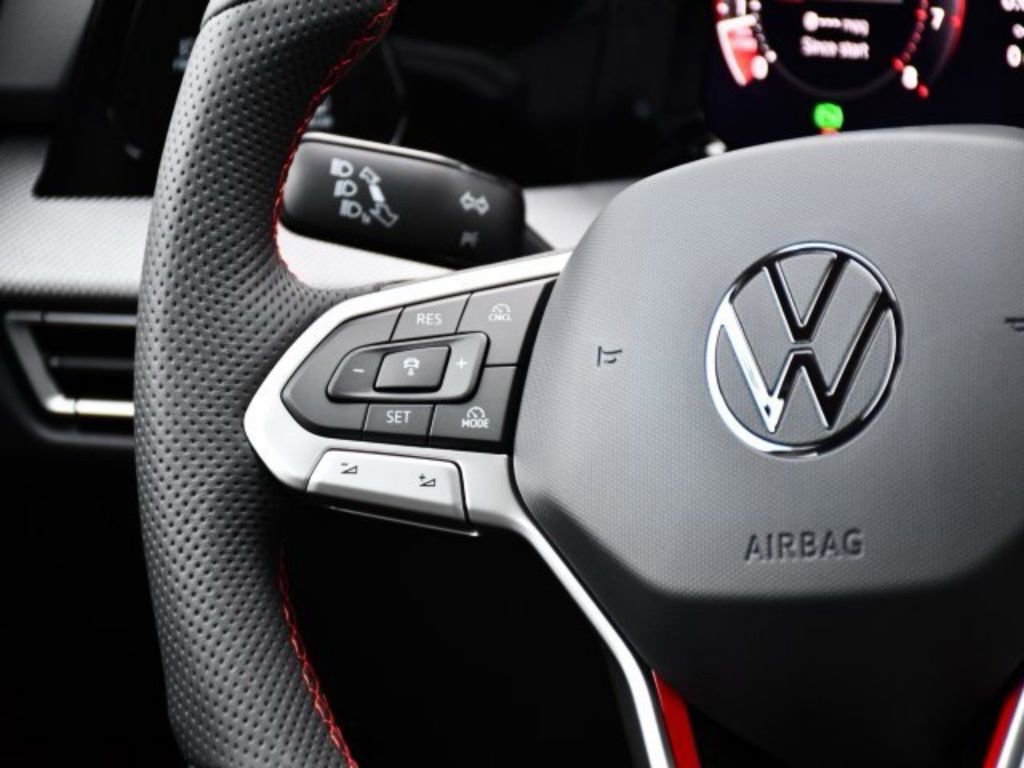 New 2026 Volkswagen GTI SE FWD image 22