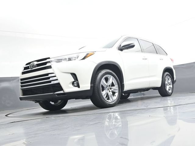 Used 2019 Toyota Highlander Limited FWD image 37