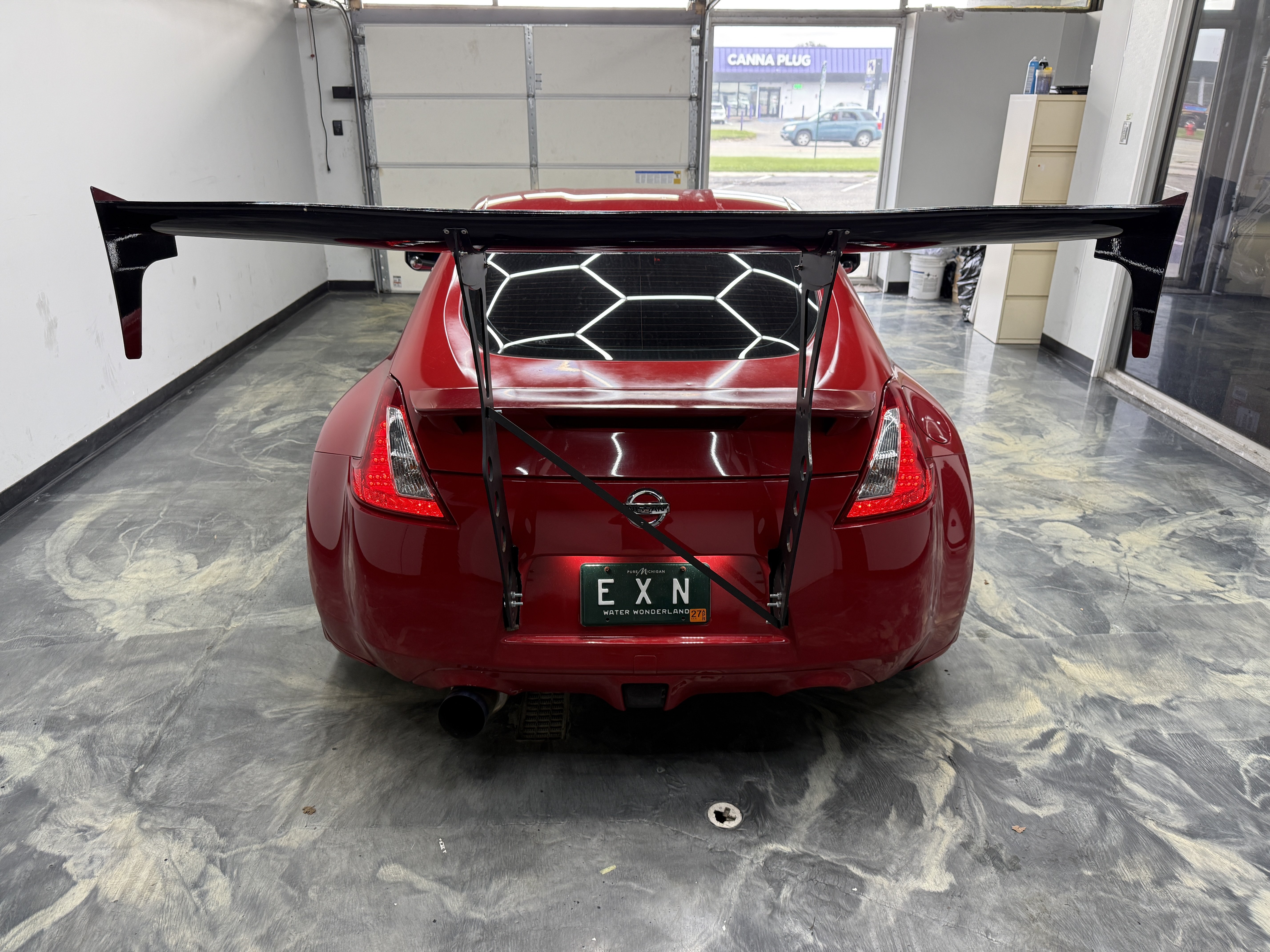 Used 2011 Nissan 370Z Coupe w/ Sport Pkg RWD image 4