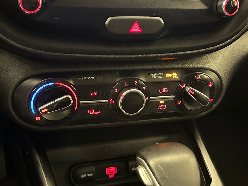 Used 2020 Kia Soul GT-Line FWD image 24