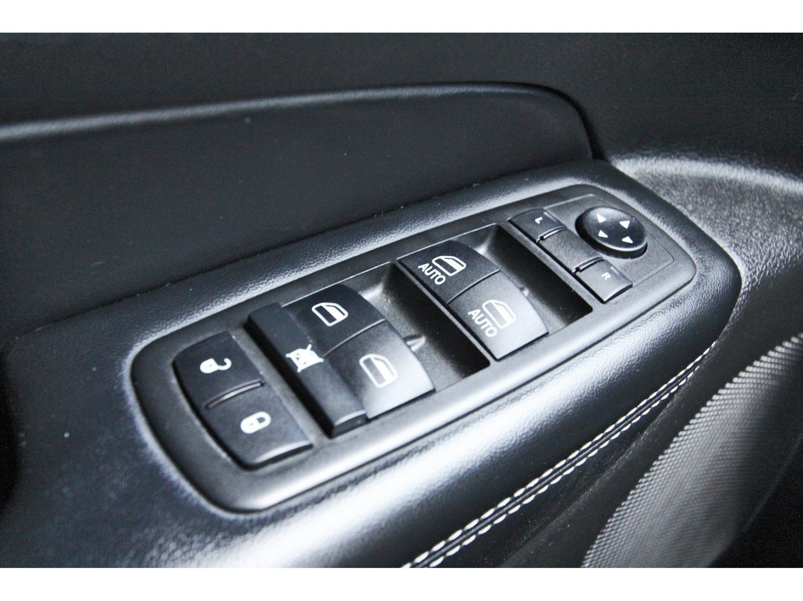 Used 2021 Jeep Grand Cherokee Freedom Edition RWD image 19