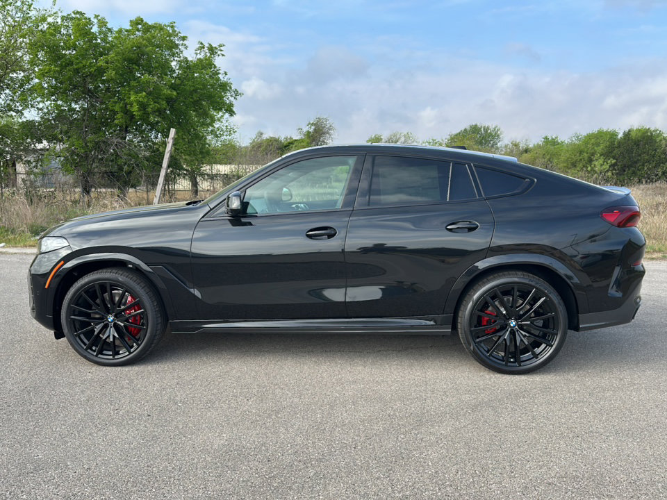 New 2026 BMW X6 xDrive40i w/ Climate Comfort Package image 5