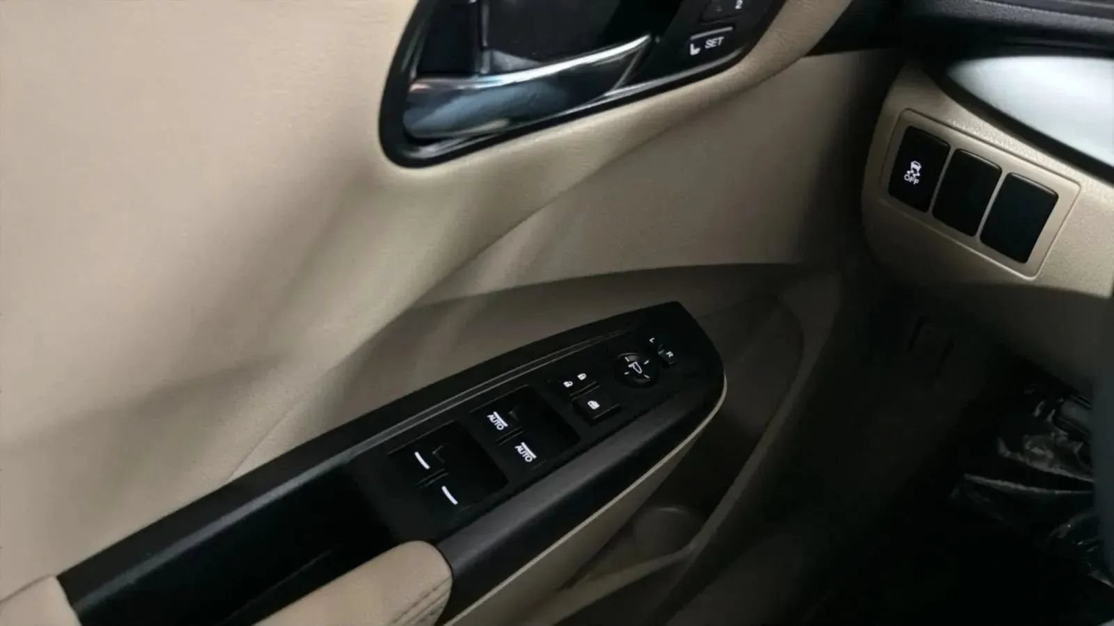 Used 2015 Acura RDX FWD image 15