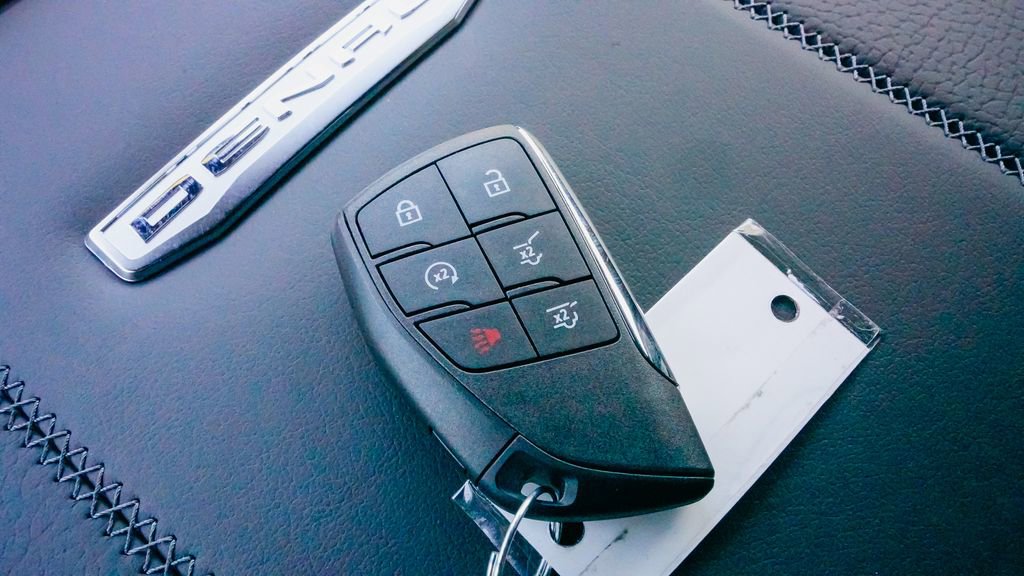 New 2026 GMC Yukon Denali w/ Sun & Power Step Package image 26