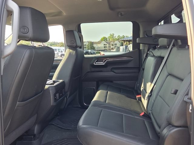 Used 2025 Chevrolet Silverado 1500 LT Trail Boss w/ Convenience Package II AWD/4WD image 6
