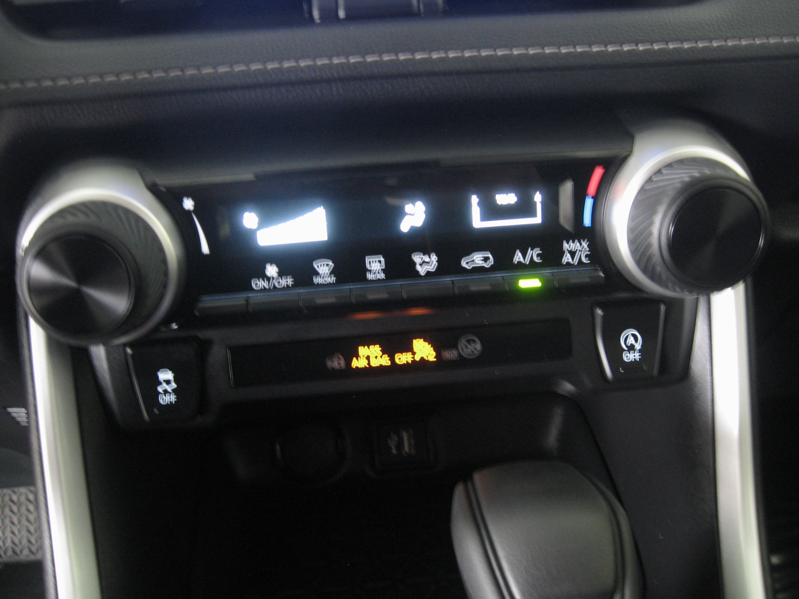 Used 2024 Toyota RAV4 LE image 14