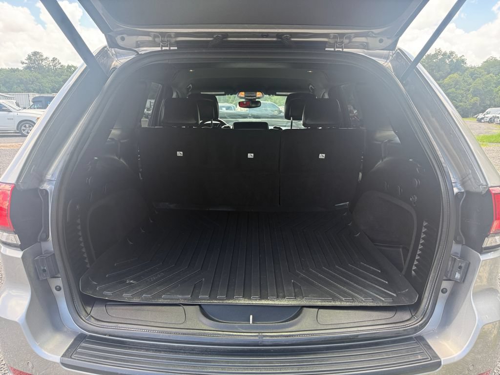 Used 2019 Jeep Grand Cherokee Altitude RWD image 29