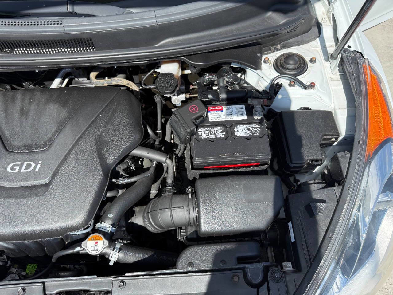 Used 2016 Hyundai Veloster image 12