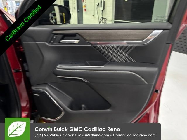 Certified 2025 GMC Acadia Denali w/ LPO, Floor Liner Package AWD/4WD image 40