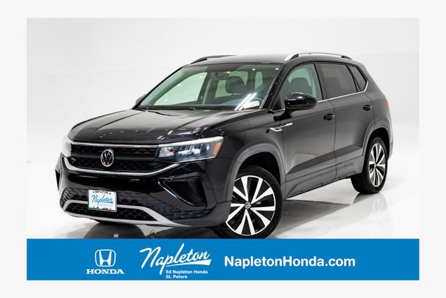 Used 2022 Volkswagen Taos SE FWD image 1