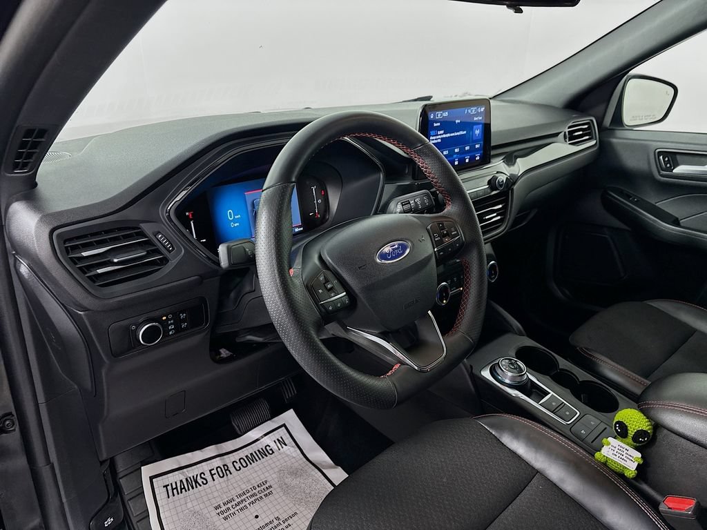 Used 2025 Ford Escape ST-Line FWD image 9
