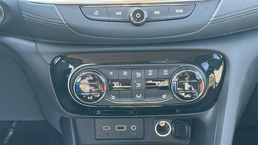 Used 2023 Buick Encore GX Select image 17