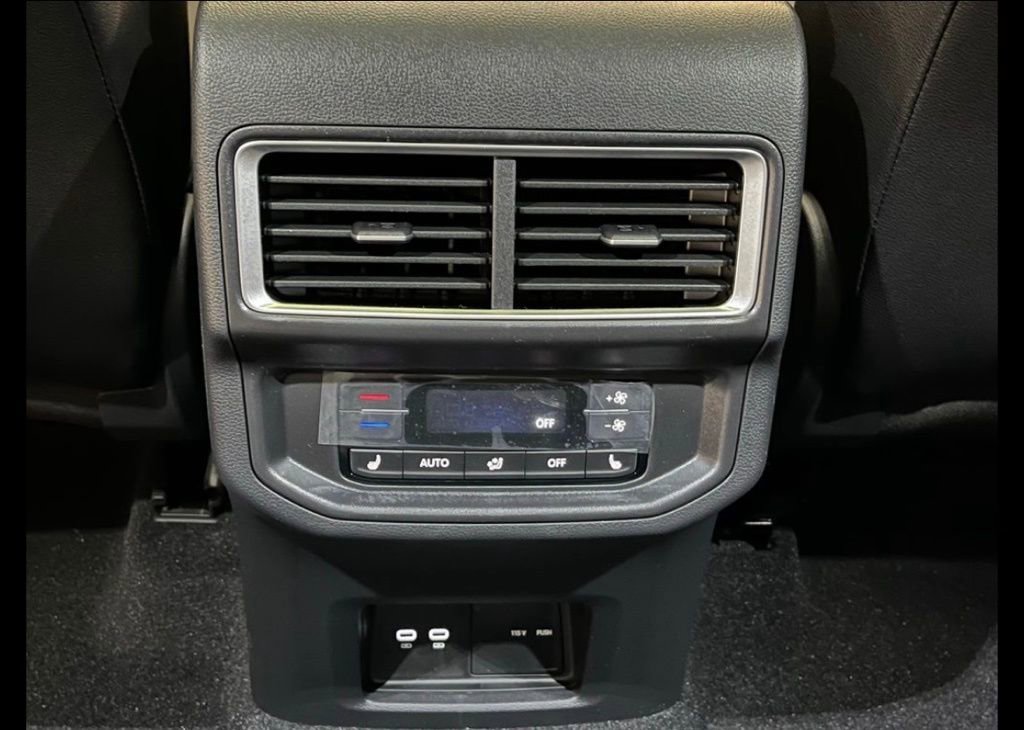 New 2026 Volkswagen Atlas SEL image 25