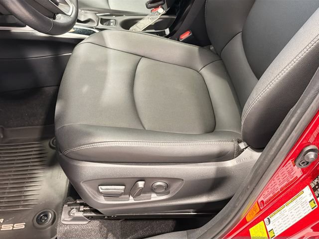 Certified 2022 Toyota Corolla Cross XLE w/ Convenience Package image 16