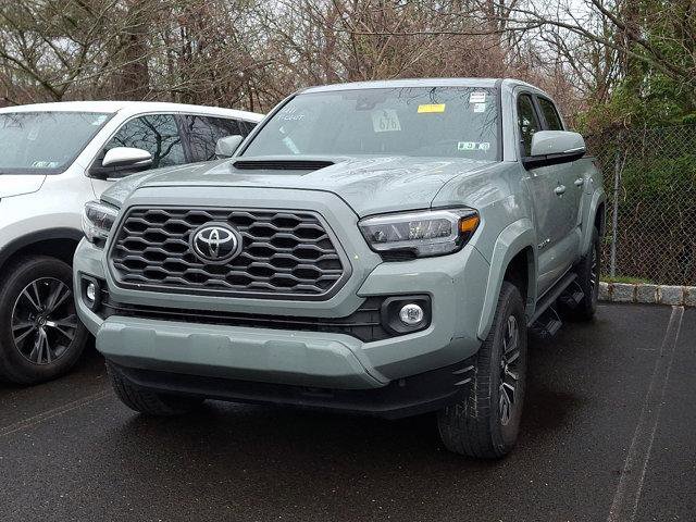Certified 2022 Toyota Tacoma TRD Sport w/ TRD Premium Sport Package AWD/4WD image 5