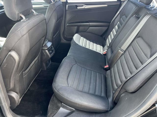 Used 2013 Ford Fusion SE FWD image 22