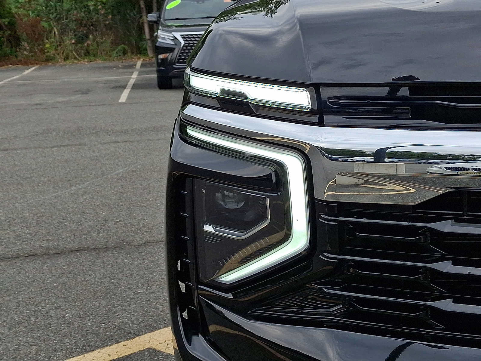 Used 2025 Chevrolet Tahoe LS AWD/4WD image 9