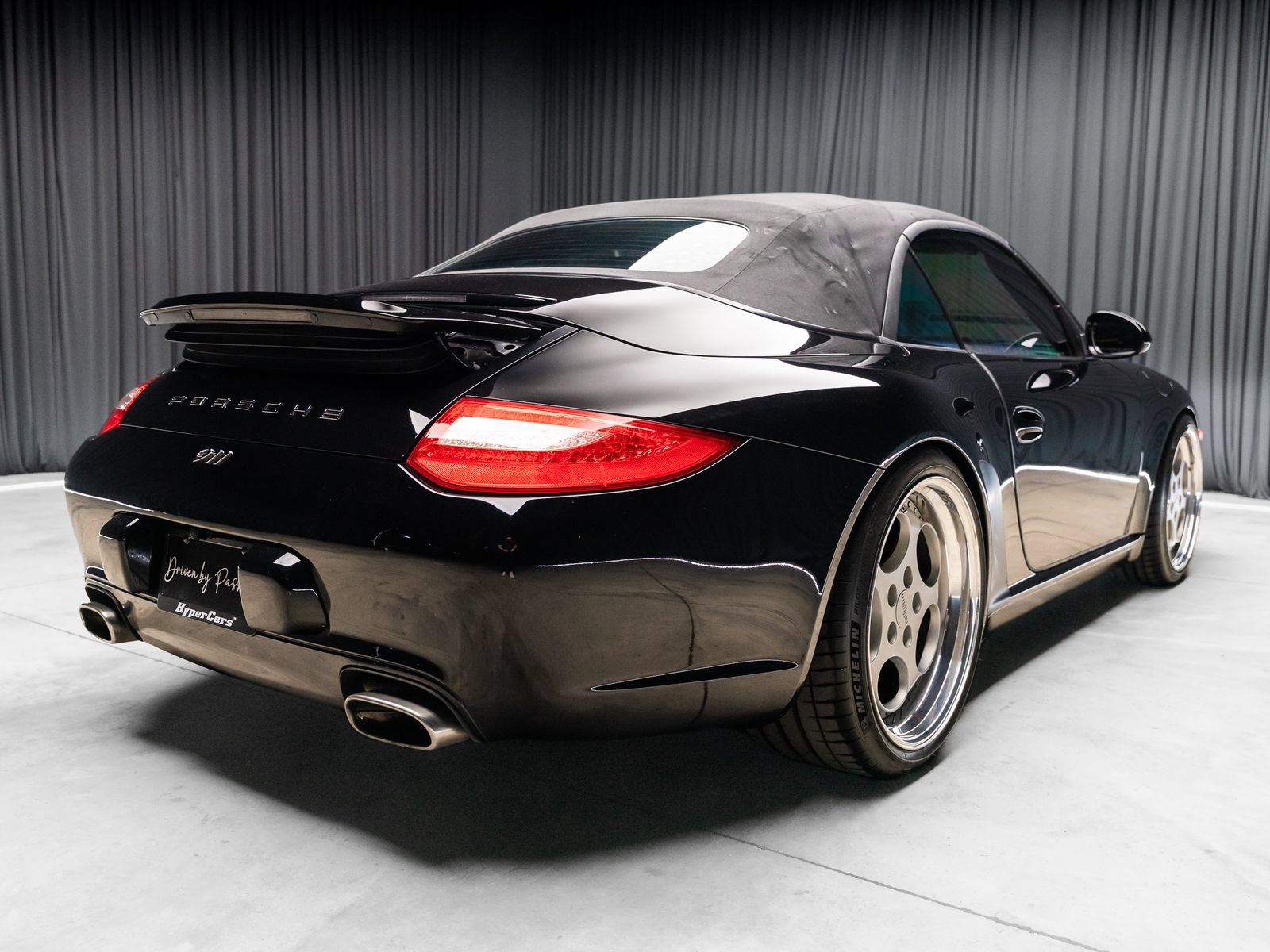 Used 2009 Porsche 911 Cabriolet image 36