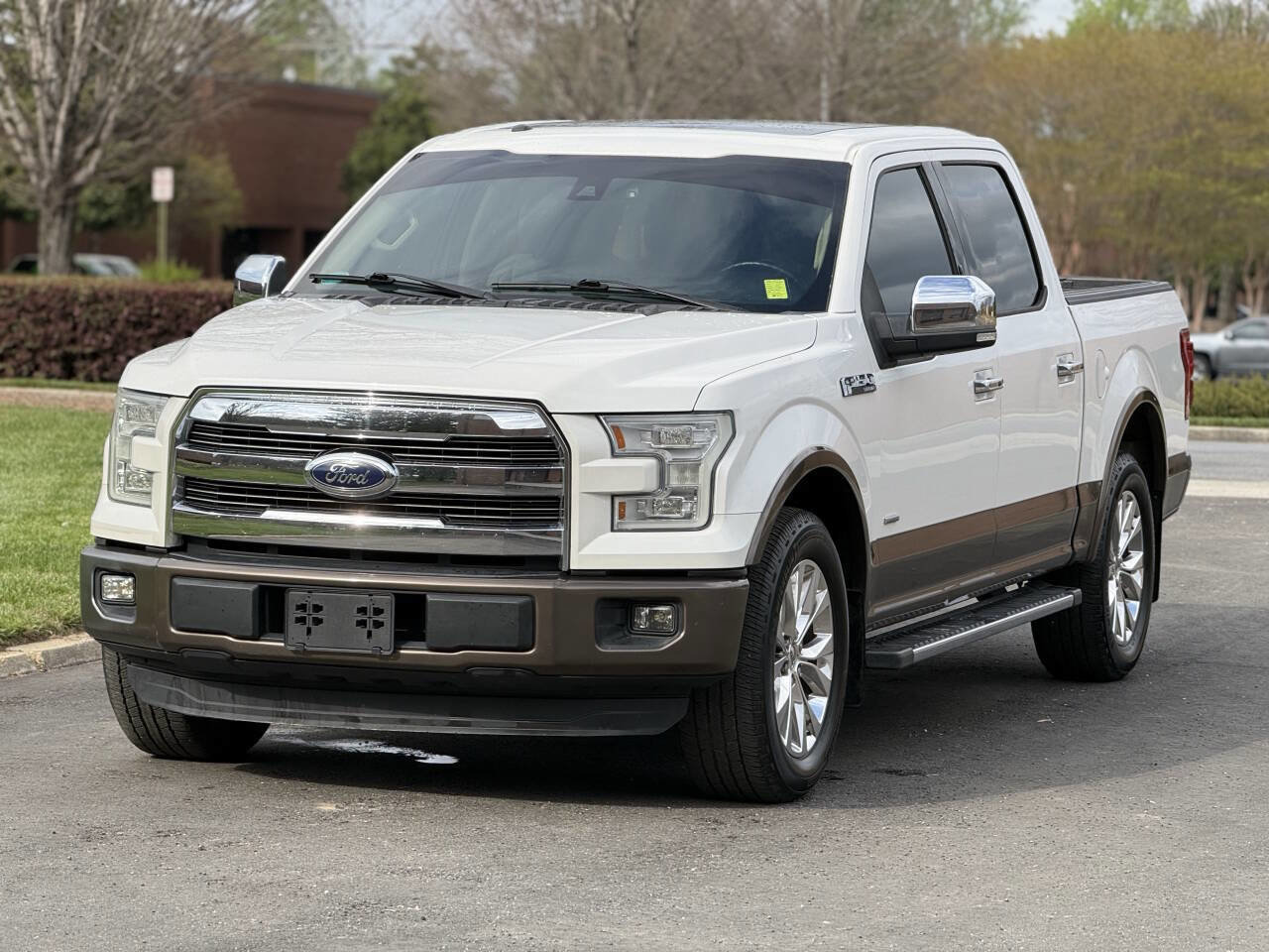 Used 2015 Ford F150 Lariat w/ Equipment Group 502A Luxury RWD image 2