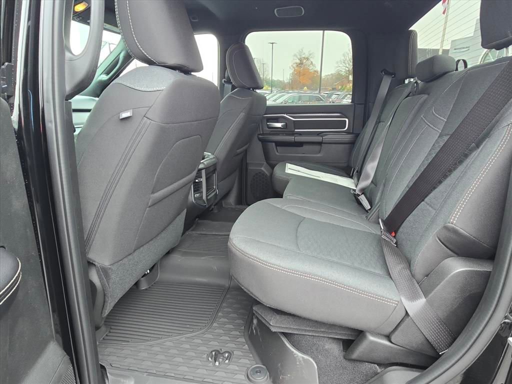 New 2026 RAM 2500 Big Horn AWD/4WD image 5