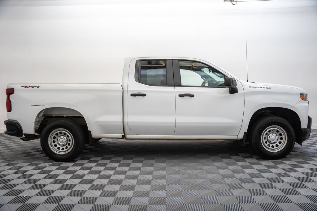 Used 2021 Chevrolet Silverado 1500 W/T w/ WT Value Package AWD/4WD image 4