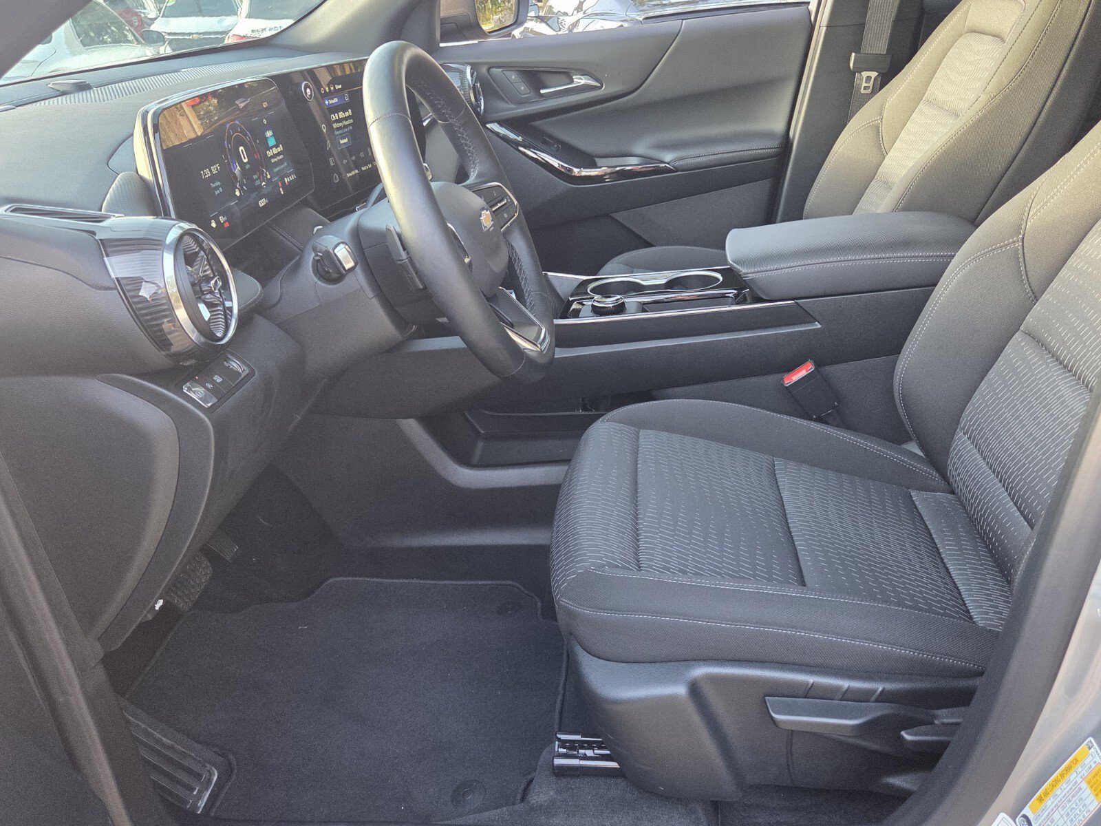 Used 2026 Chevrolet Equinox LT FWD image 12