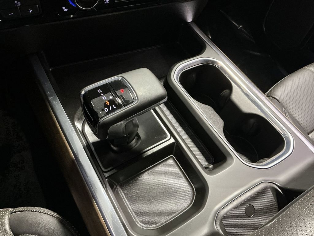 Used 2025 Chevrolet Silverado 1500 High Country AWD/4WD image 23