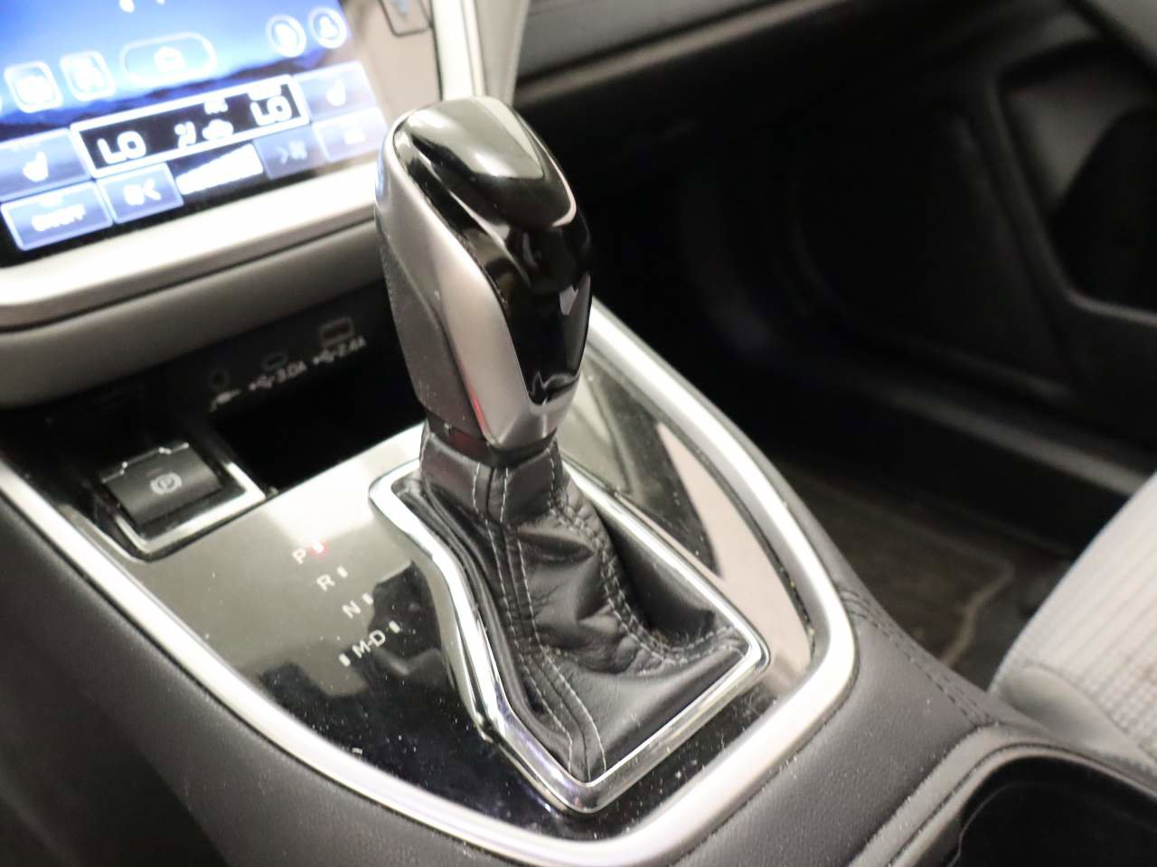 Used 2023 Subaru Outback Premium image 9