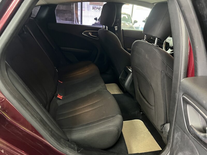 Used 2015 Chrysler 200 Limited w/ Convenience Group FWD image 16