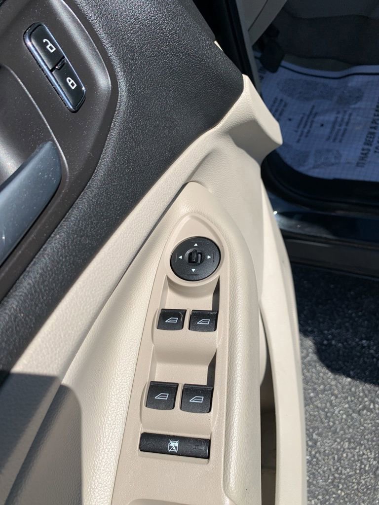 Used 2014 Ford Escape SE image 12